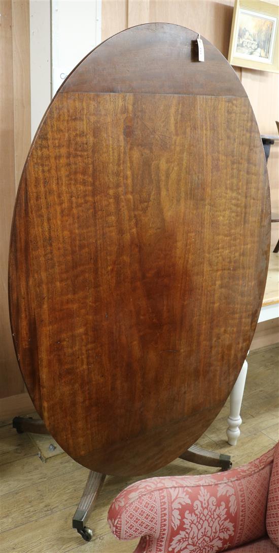 A Regency mahogany breakfast table. W.107cm